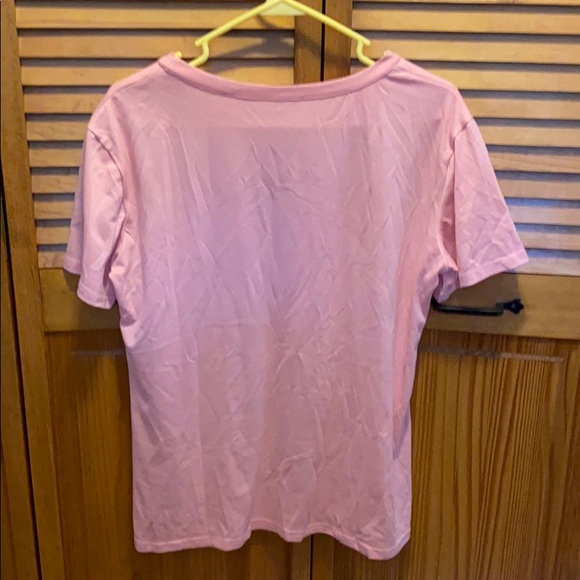 NWOT Super cute pink top with heart. - Picture 2 of 5